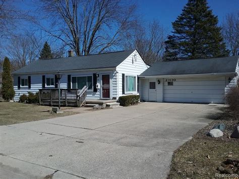 23130 Colgate St, Farmington Hills, MI 48336 | MLS# 219025473 | Redfin