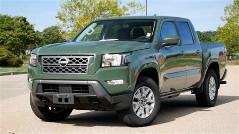 2022 Nissan Frontier SV Review - Walk Around and Test Drive - YouTube