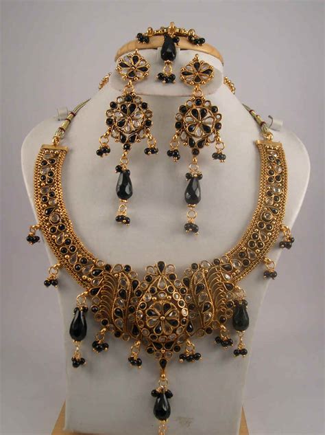 Antique Jewelry Necklace Sets