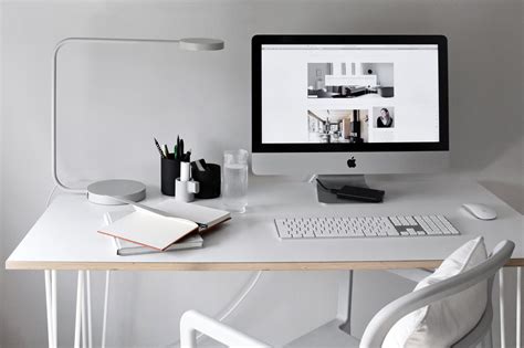 Minimal Desk Office Ideas Minimalist Office Minimal Work Stylish ...