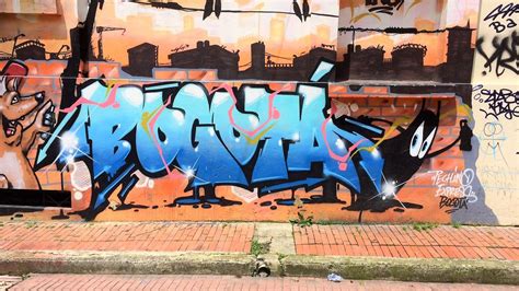 Bogota Graffiti Tour. Tours in Colombia - my veggie travels