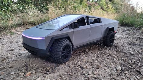 Tesla Cybertruck RC - TeslaRCs - Tesla Cybertruck RC cars