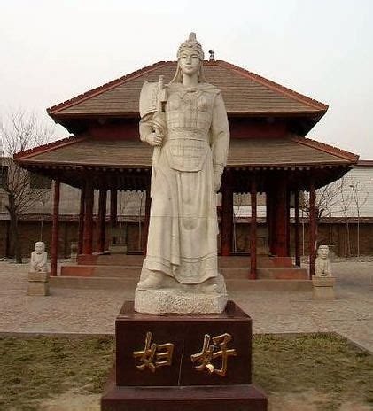 Statue of Lady Fu Hao near her tomb at Yinxu | Fu Hao, who d… | Flickr