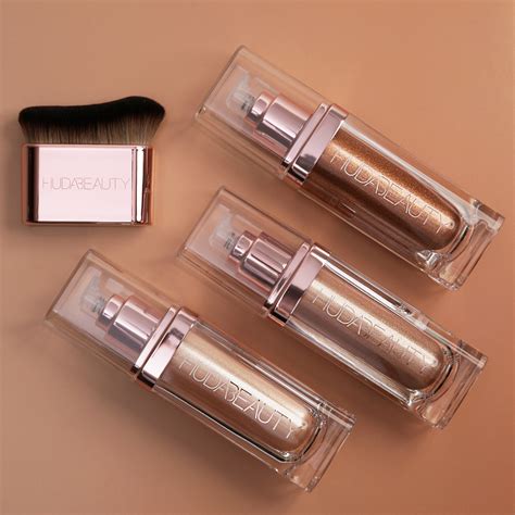 Huda Beauty N.Y.M.P.H. Face & Body Highlighter - Luna - LaCarenes.com