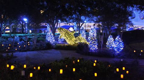 SeaWorld's 2011 Christmas Celebration - HD video & photo tour