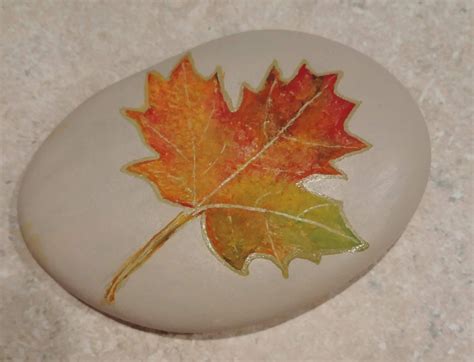 Maple Leaf | Painted rocks, Leaf tattoos, Maple leaf