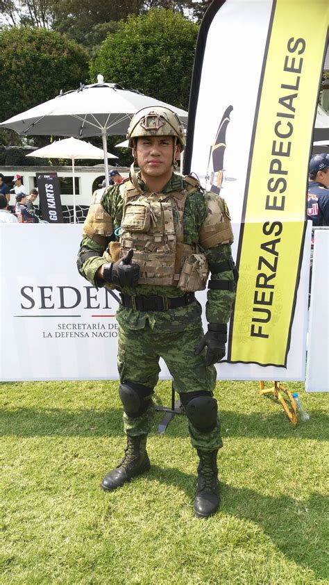 Mexican Army Special Forces Operator [1152 × 2048] : r/MilitaryPorn