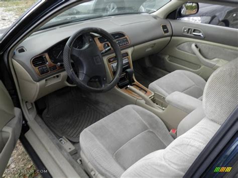 1995 Honda Accord EX Coupe interior Photos | GTCarLot.com