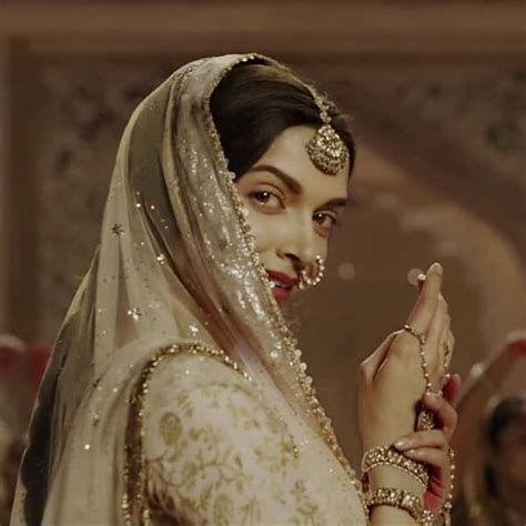 Deepika Padukone’s different looks as ‘Mastani’ in ‘Bajirao Mastani’