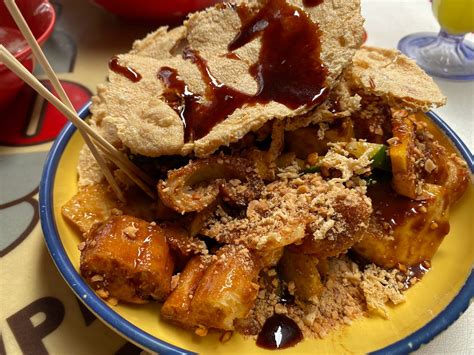 Popular Penang-style rojak, Lim Bo 林伯 Fresh Fruits Rojak, to shift to One Punggol