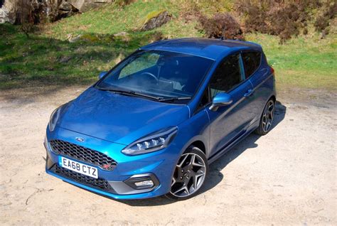 2019 ford fiesta st blue front high review roadtest - Driving Torque