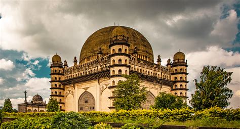 Monuments in Karnataka | Must Visit Historical Monuments in Karnataka