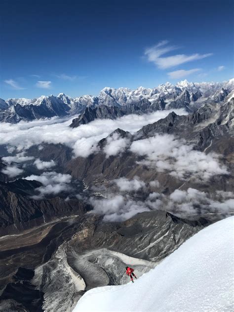 The climb of Ama Dablam - Madison Mountaineering