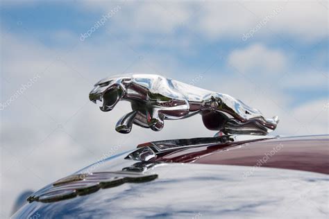 Jaguar car symbol – Stock Editorial Photo © mnstankov #11556584