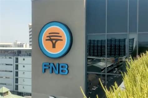 SA reacts to new FNB logo and people aren't happy