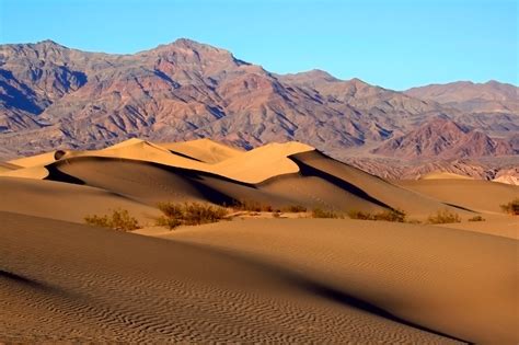 File:Mesquite Sand Dunes in Death Valley.jpg