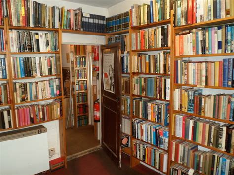 The Topsham Bookshop: Floors