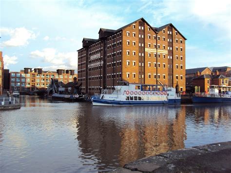 Gloucester Docks, warehouses, marina, attractions & Restaurants