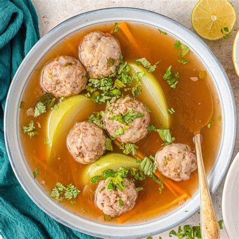 Descubrir 72+ imagen sopa de albondigas receta - Abzlocal.mx