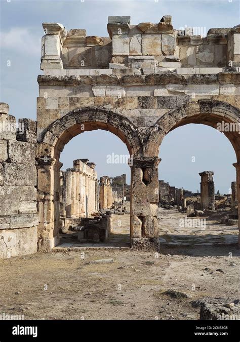 Hierapolis Heritage in Pamukkale Stock Photo - Alamy