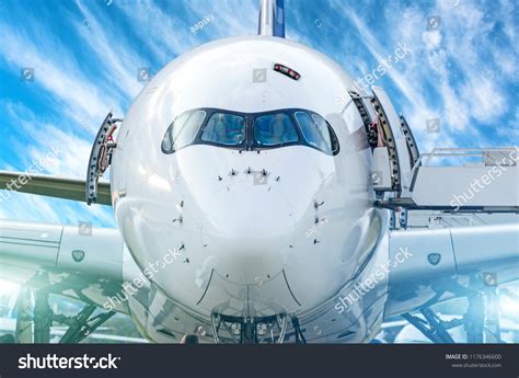 778 Aircraft Nose Cone Images, Stock Photos, 3D objects, & Vectors ...