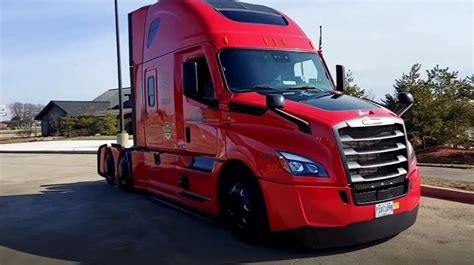 Team Run Smart - 2021 Freightliner Cascadia: 50,000 Mile Review