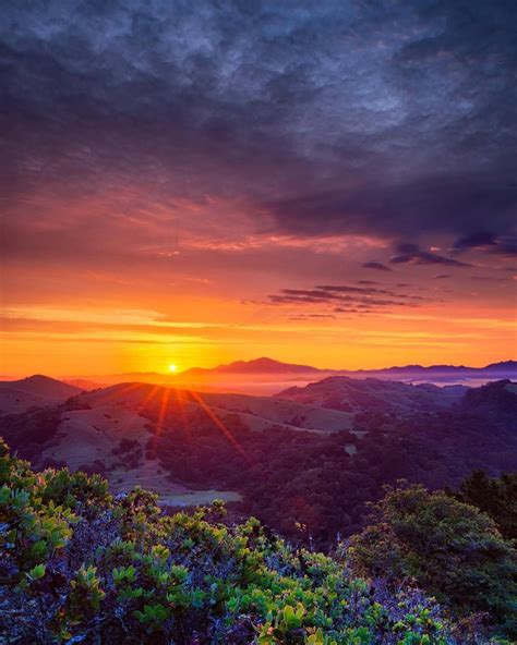 Sunset in the rolling hills of California. | Beautiful scenery pictures ...