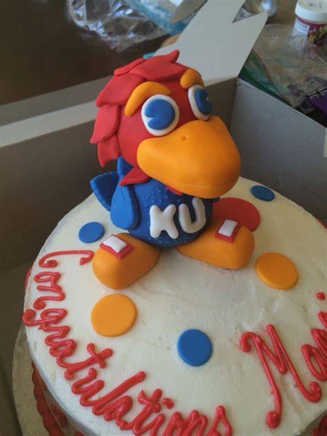 KU Jayhawks bird | Fun cake decorating ideas, Cake, Amazing cakes