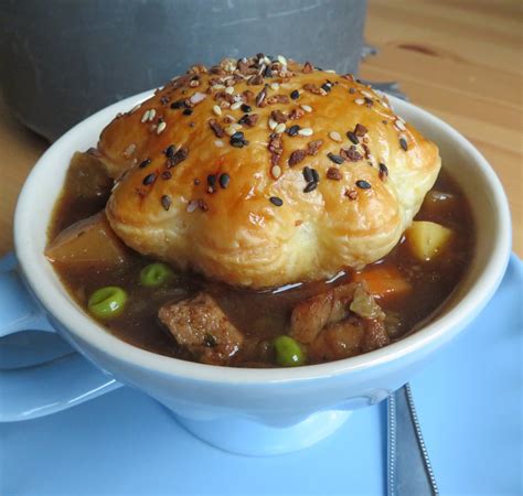 Beef Pot Pie Soup | The English Kitchen