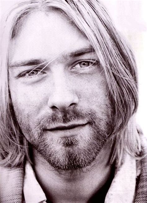 What is face shape of Kurt Cobain? Diamond/oval.please help anybody, we made a bet & the looser ...