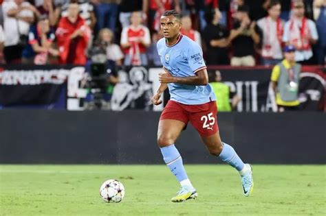 Nedum Onuoha compares Manuel Akanji to Man City great after Champions ...