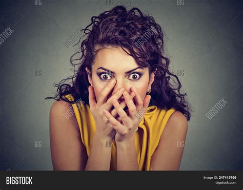 Scared Shocked Woman Image & Photo (Free Trial) | Bigstock