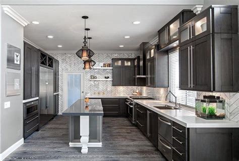 22+ Interior Design Kitchen Dark Cabinets