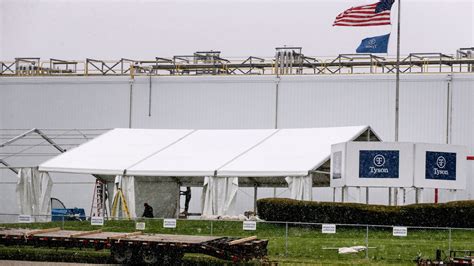 Officials implore Tyson to close plant amid virus outbreak