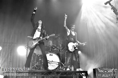 LIVE PHOTO GALLERY: The Darkness - Live in Adelaide, Australia - The ...