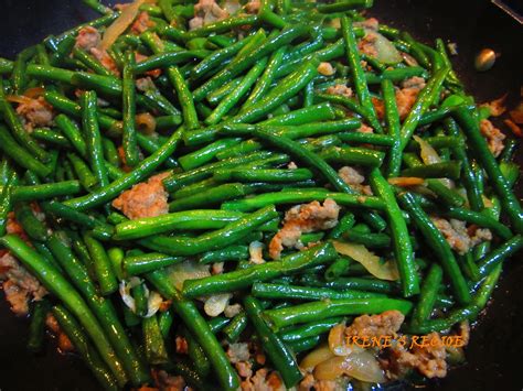 Irene's Recipe: Stir Fried Long Bean or Sitaw