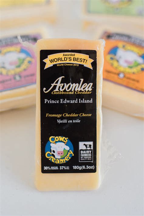 Avonlea Clothbound Cheddar – COWS Creamery