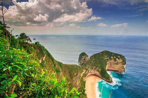 Kelingking Beach, Nusa Penida, Bali, Indonesia [OC][5184x3456] : r/EarthPorn