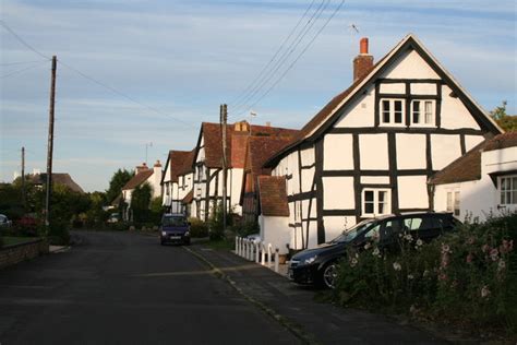 Church Street, Wyre Piddle,... © Dr Neil Clifton cc-by-sa/2.0 ...