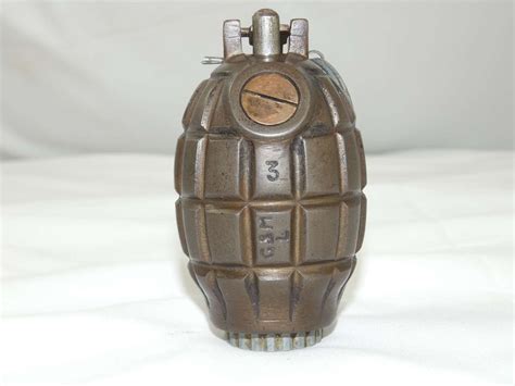 WW2 British MK1 No36 Mills Hand Grenade.