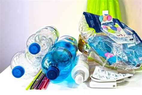 Research devises valuable recycling method to cut massive plastic waste ...