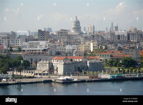 Havana, Cuba city skyline Stock Photo - Alamy