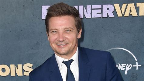 Jeremy Renner Returns to Reno Hospital 1 Year After Snow Plow Accident ...