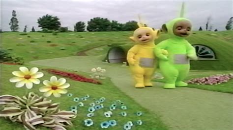 Teletubbies Segment - Laa-Laa And Dipsy Go For A Walk (US Version ...