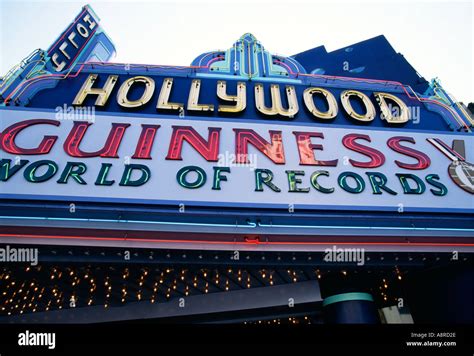 Guinness World Records Museum name above entrance on Hollywood ...