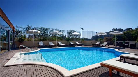 Holiday Inn Cagliari £52. Cagliari Hotel Deals & Reviews - KAYAK