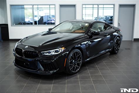 Black Bmw M8