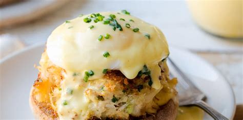 Alaska Dungeness Crab Cake Benedict - Kitchen Confidante®