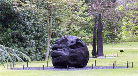 Artist David Nash Unveils Beautiful Sculptures Made From Fallen Trees at Kew Gardens