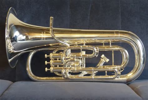 Euphonium vs Baritone Compared - Brass 'n Wind